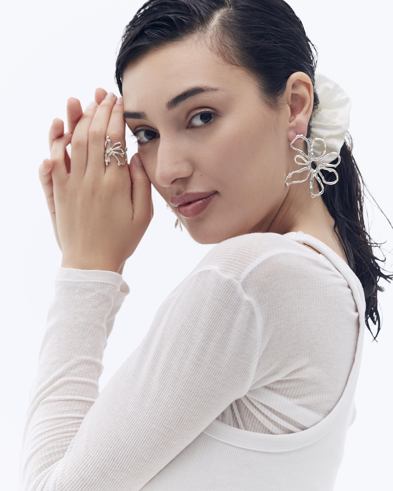 Melting earrings flower big