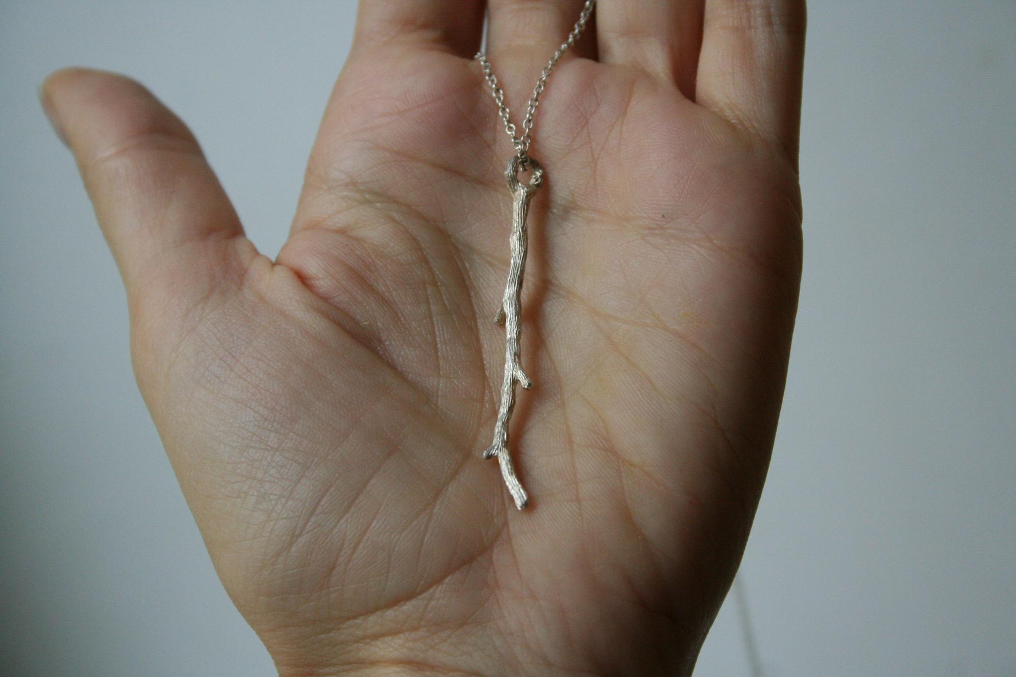 Sprig pendant simple