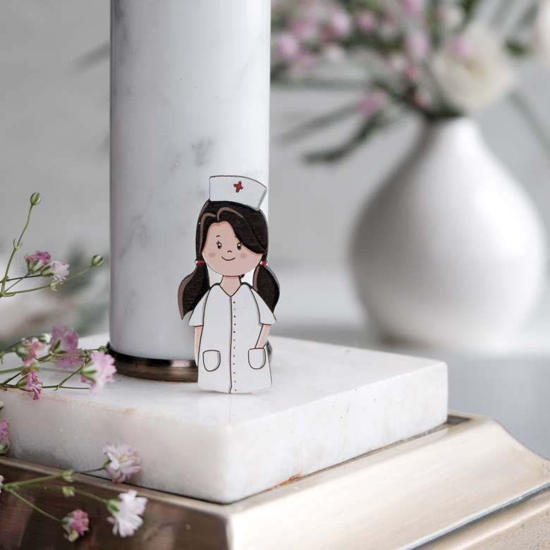 значки с медицинской символикой