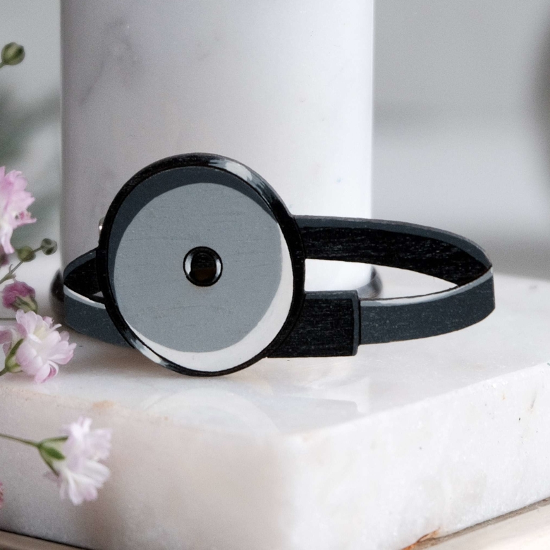 деревянный значок для лор врача