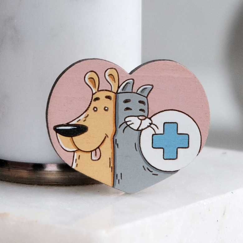 брошь для врача