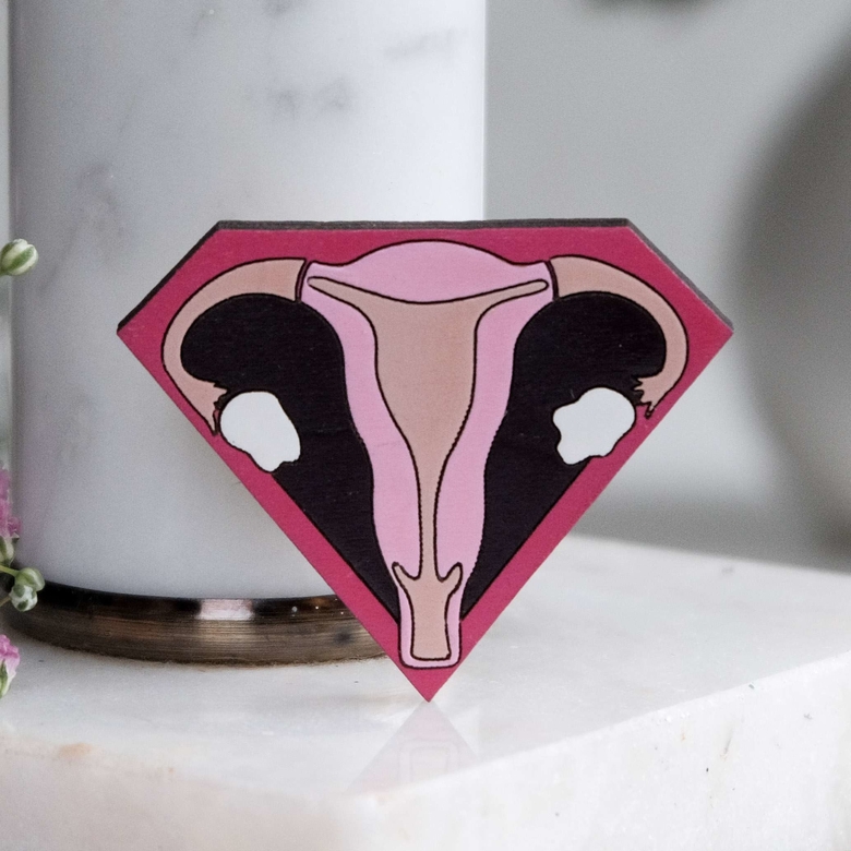 деревянный значок для  врача