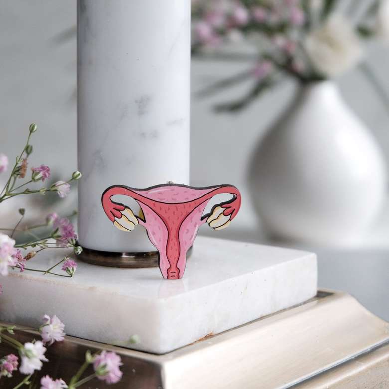 Значки из дерева август вуд матка