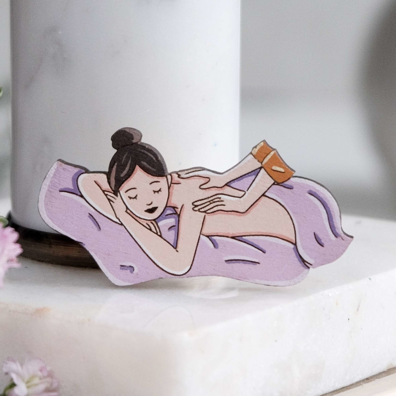 значок для массажиста