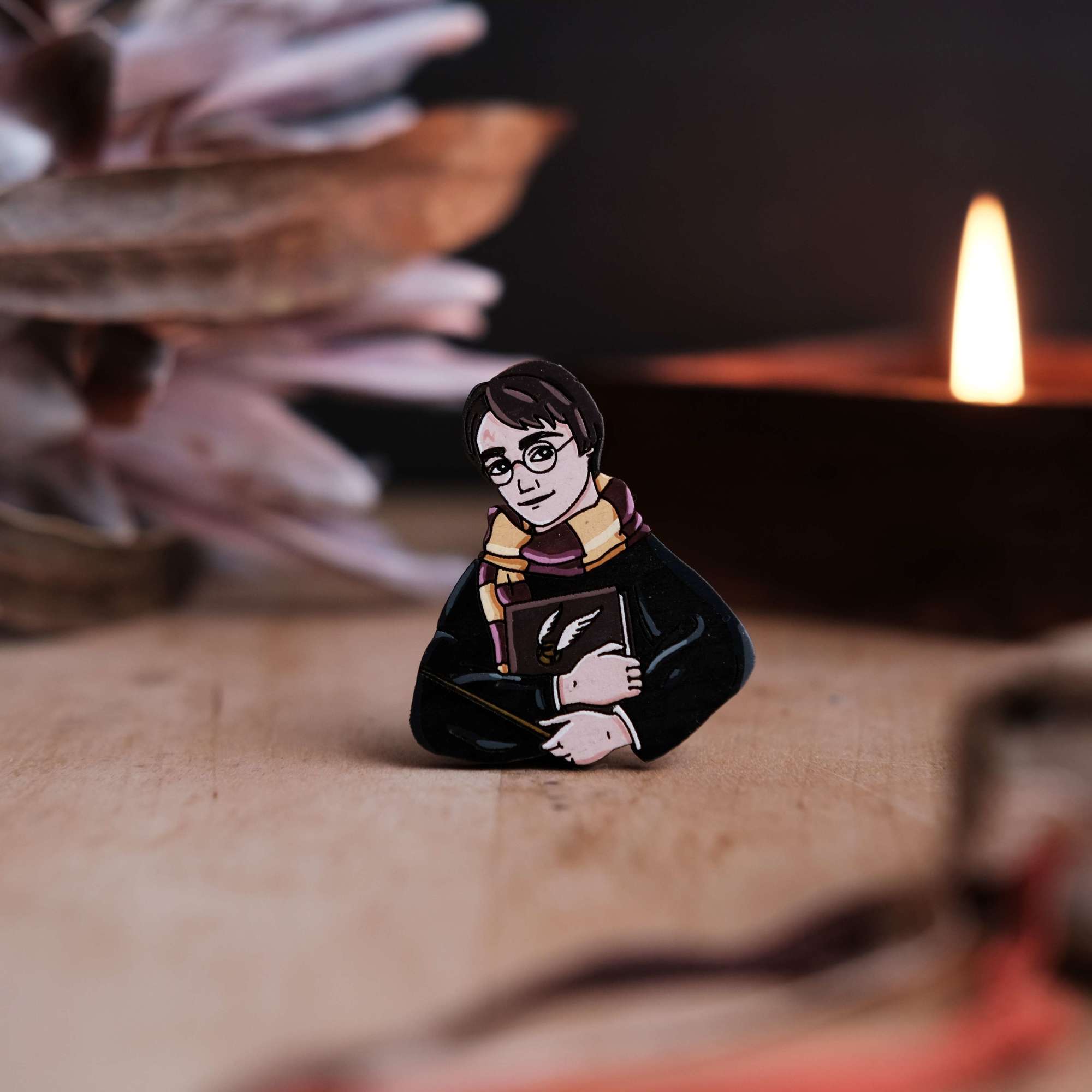 значок из дерева гарри поттер