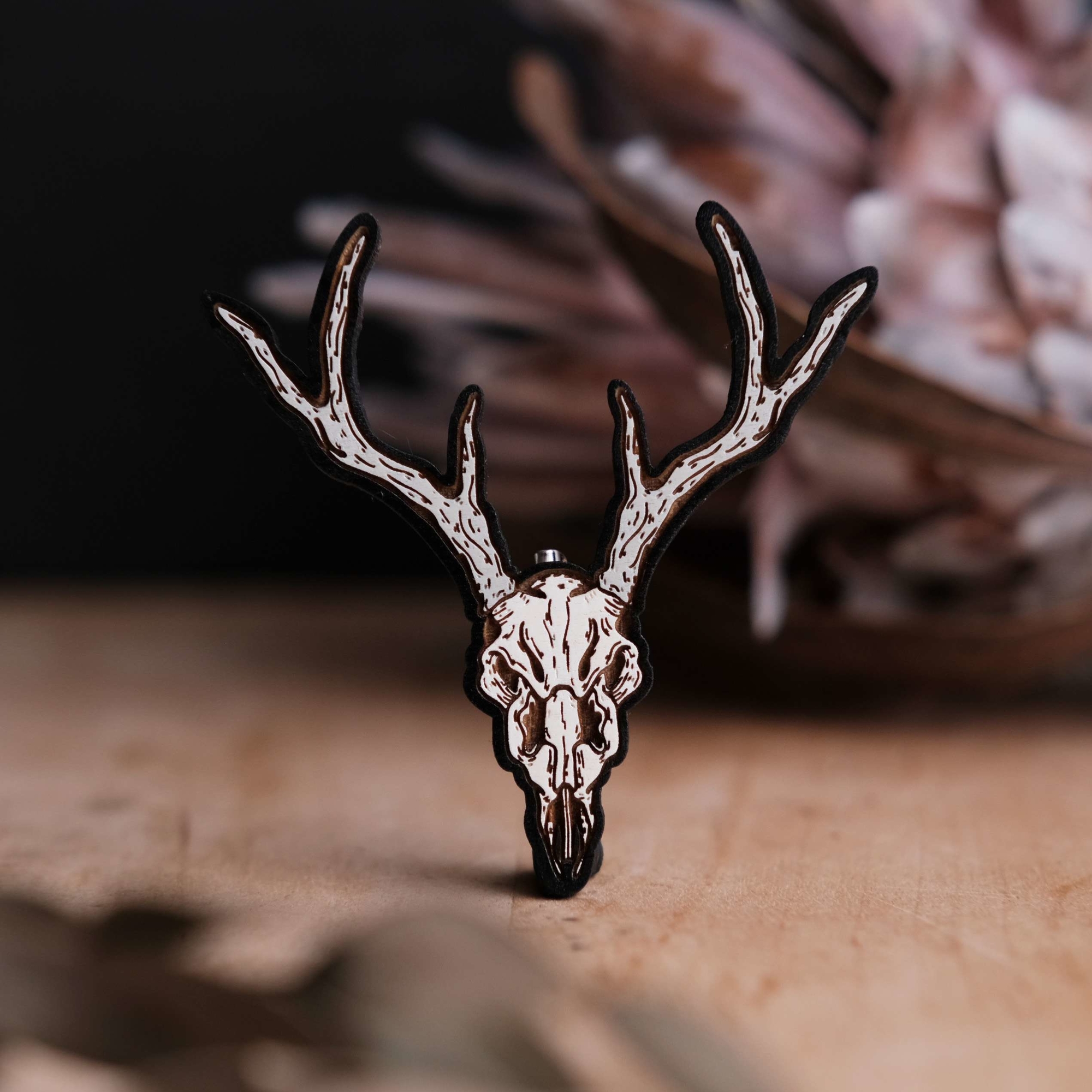 Брошь из дерева ручная работа