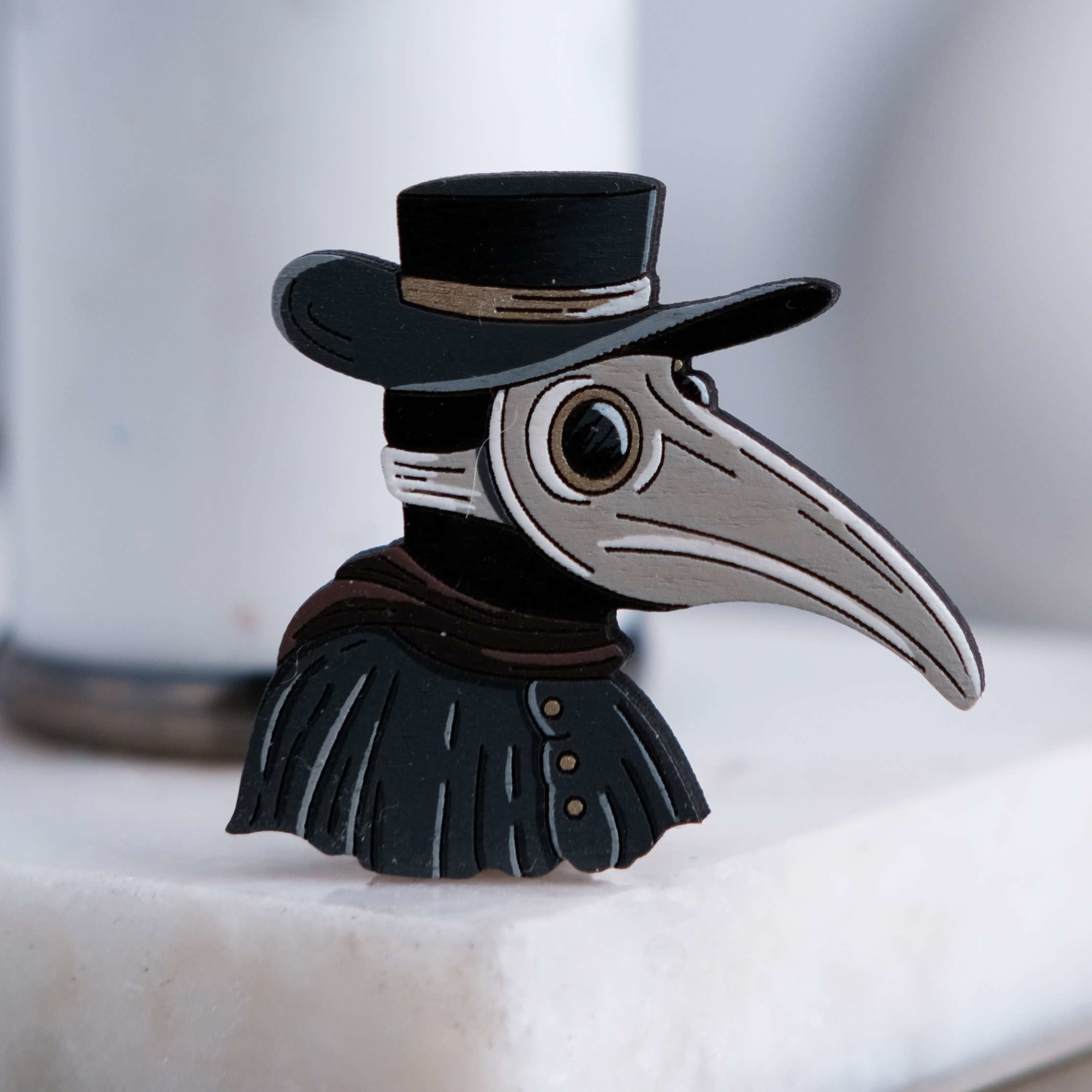 Деревянная брошь Август Вуд