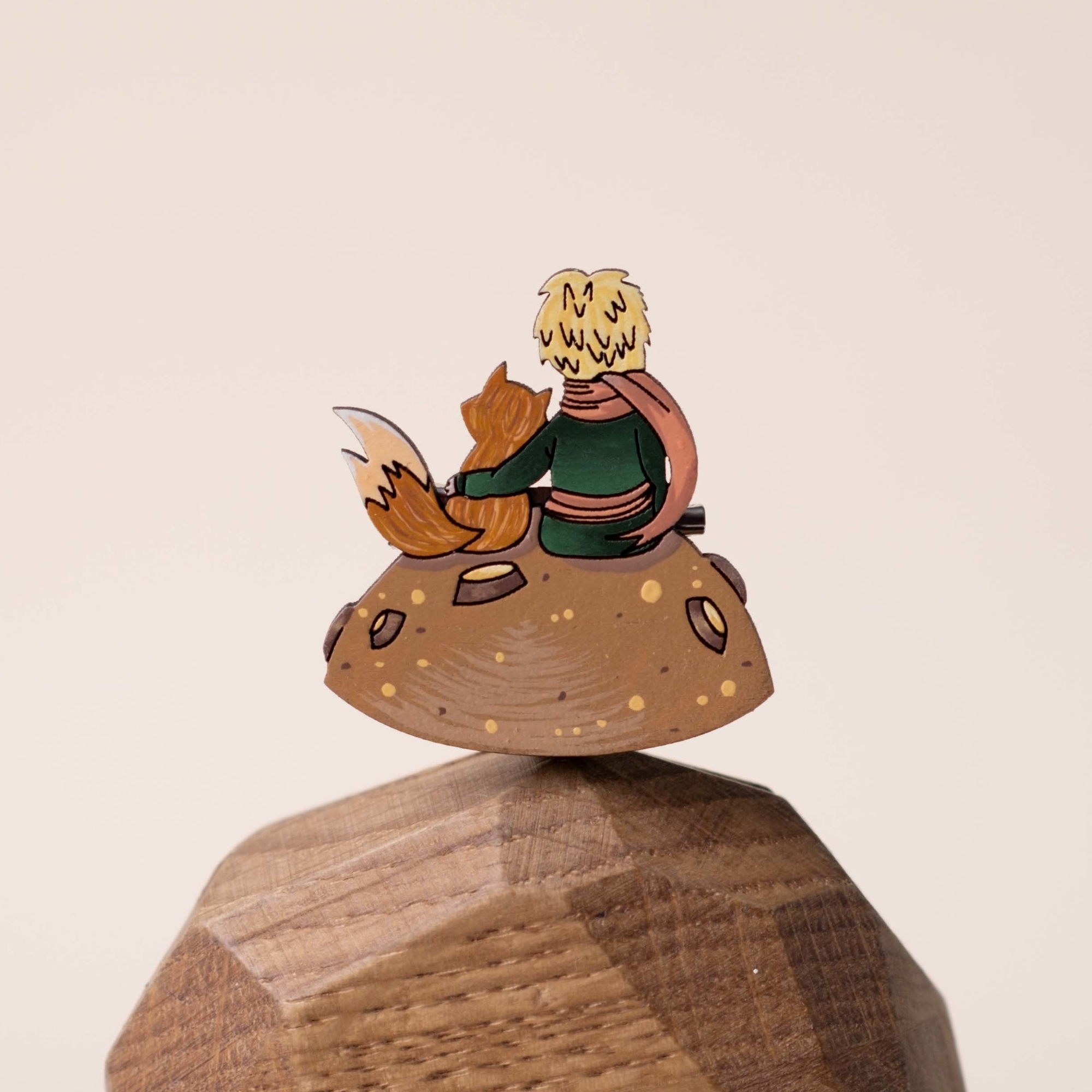 значок из дерева August Wood  маленький принц