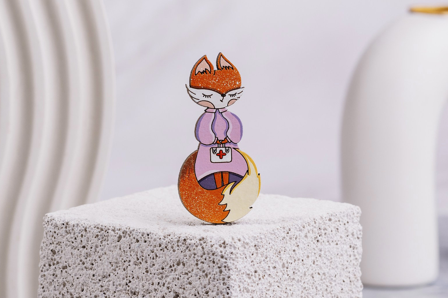 Брошь «Лисица в халате»