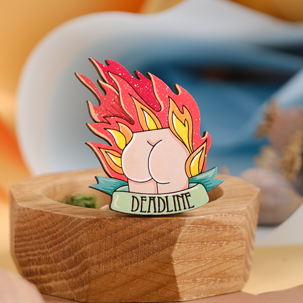 деревянный значок от August Wood