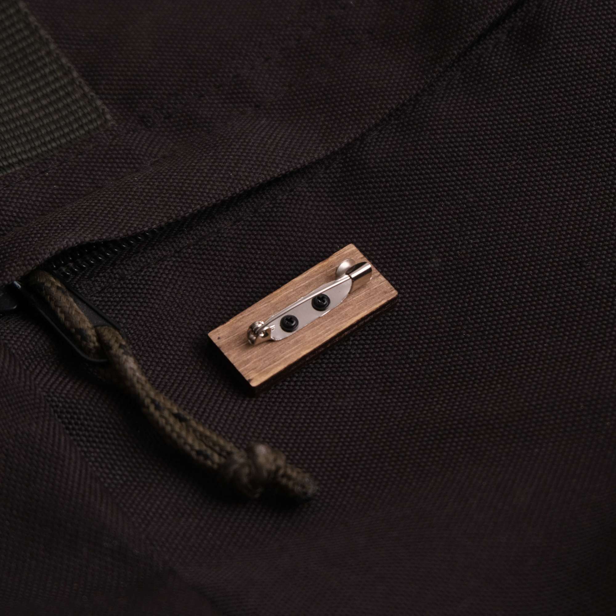 деревянные броши August Wood