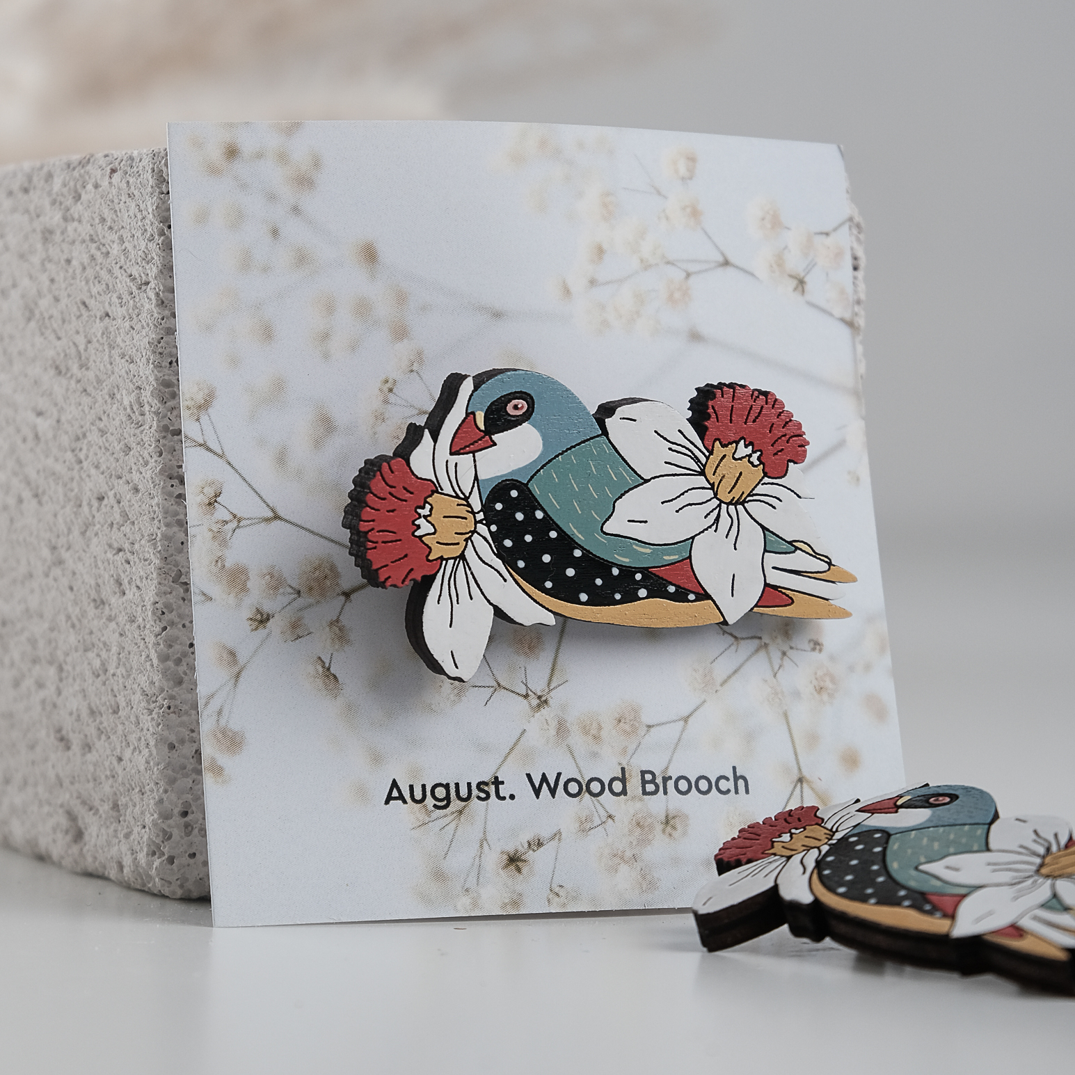 значок птица August Wood