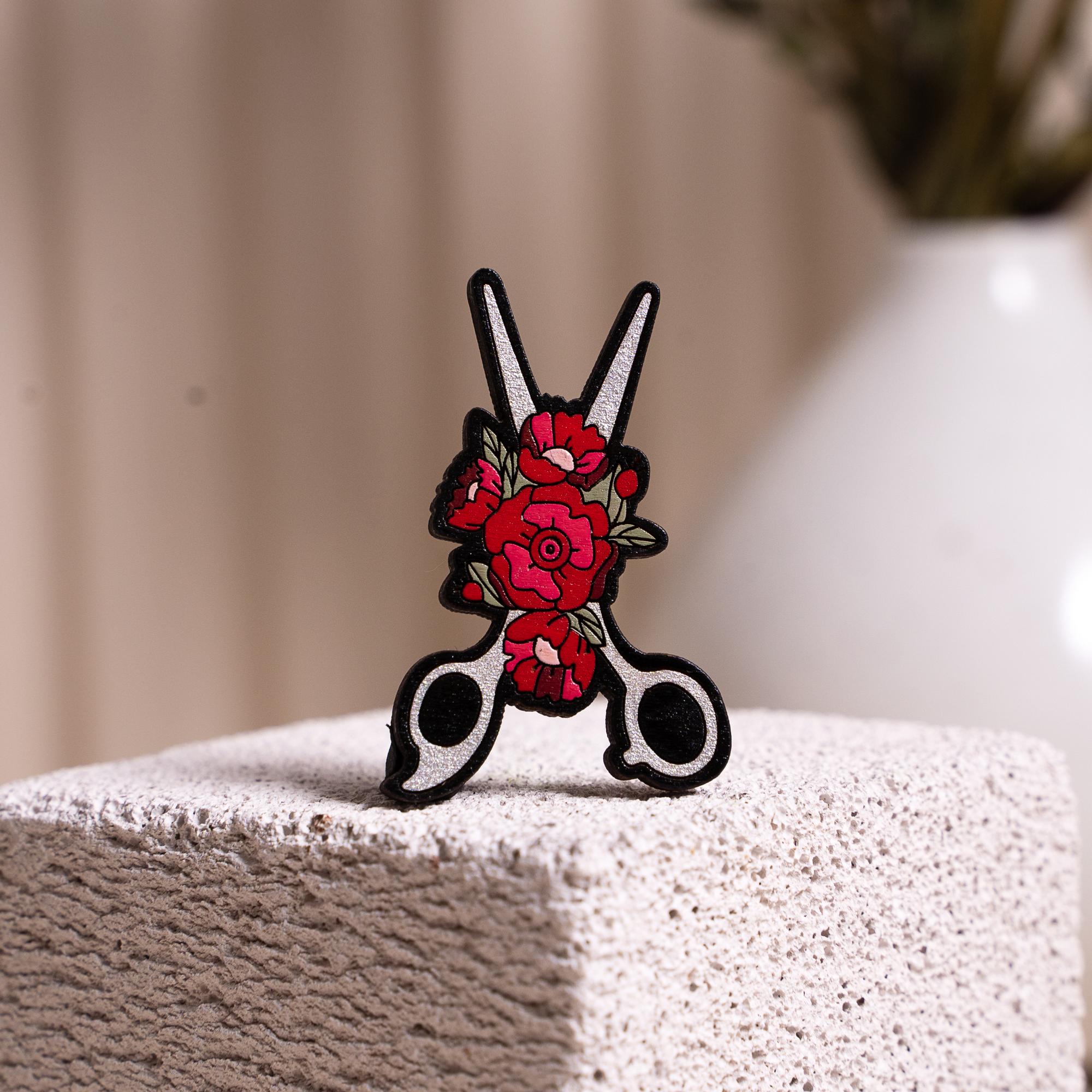 значок из дерева  August Wood