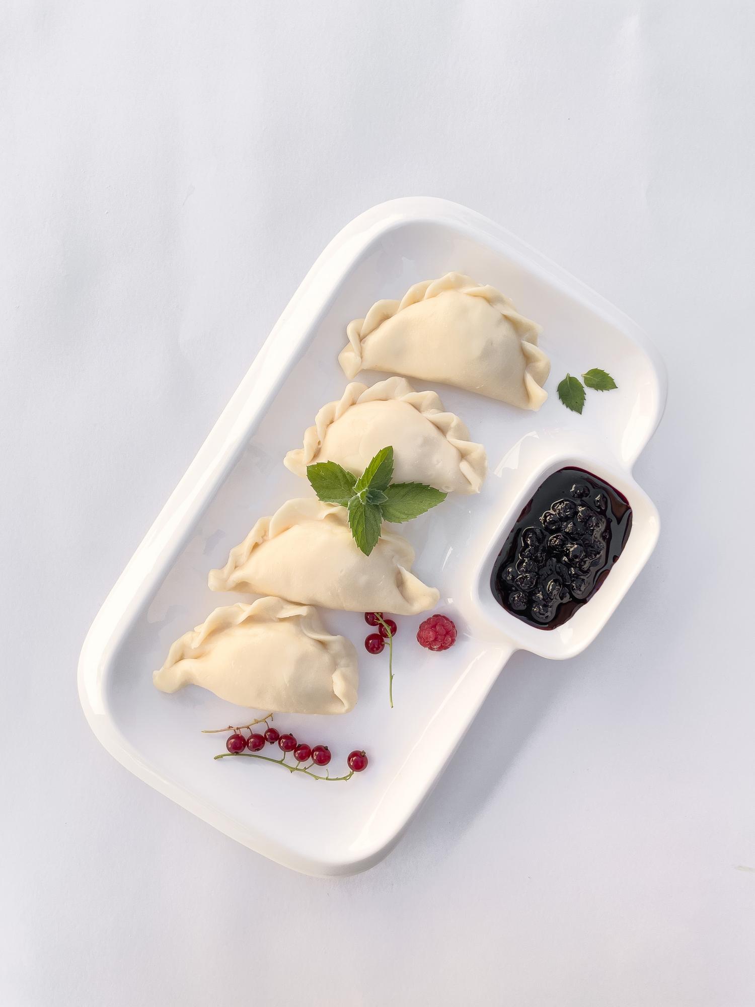 Вареники с черникой/смородиной