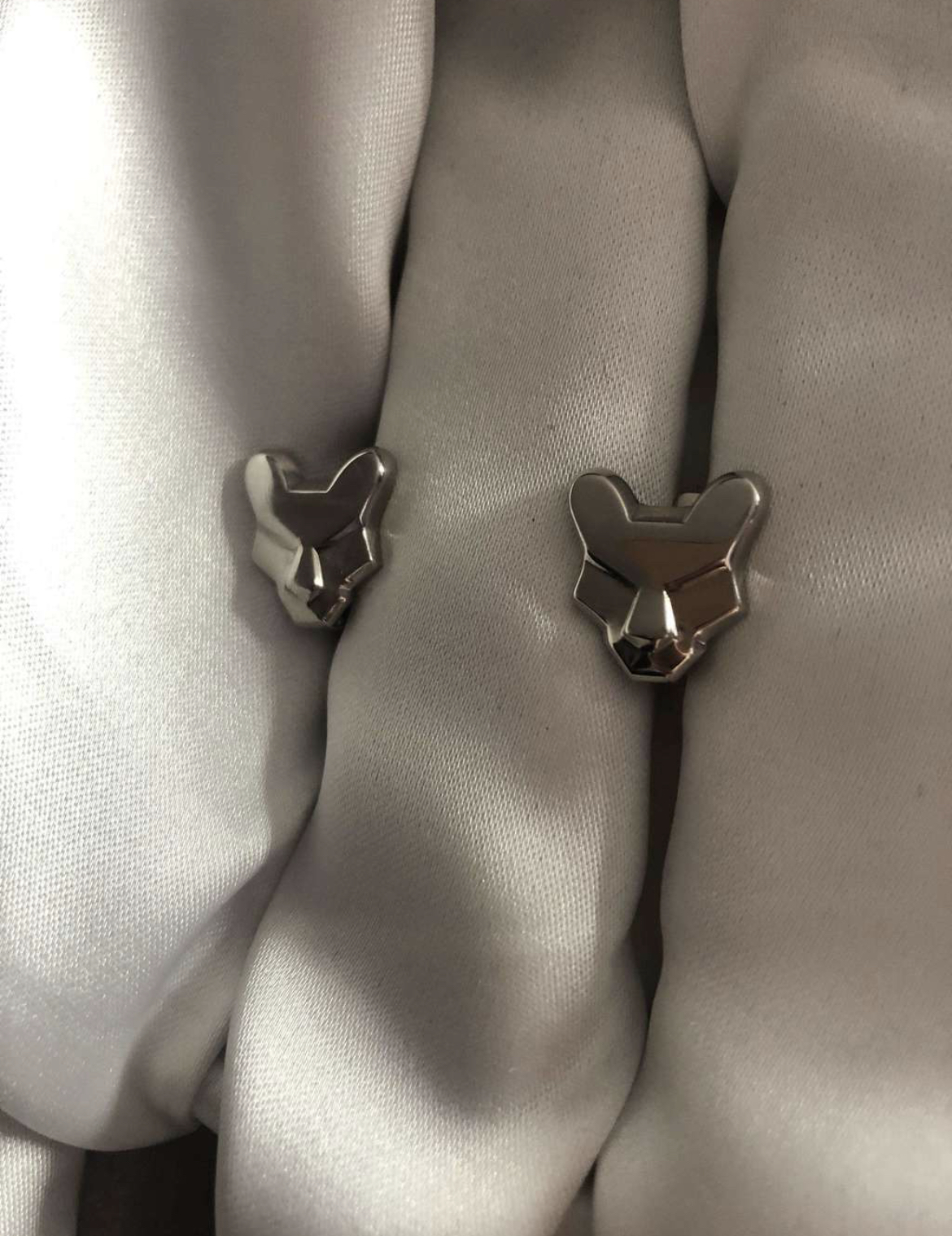 White Lioness Earrings I Серьги белая латунь