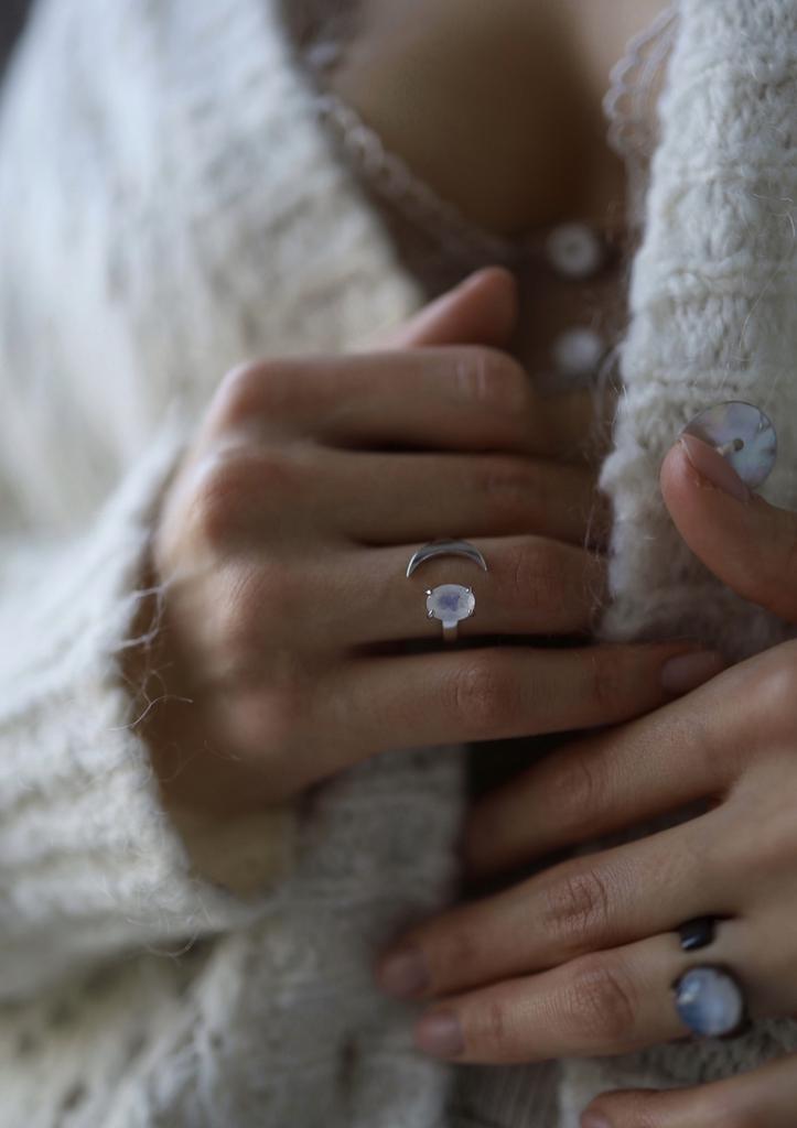Moonstone Oval Ring I Сет колец с лунным камнем и топазом, латунь белая