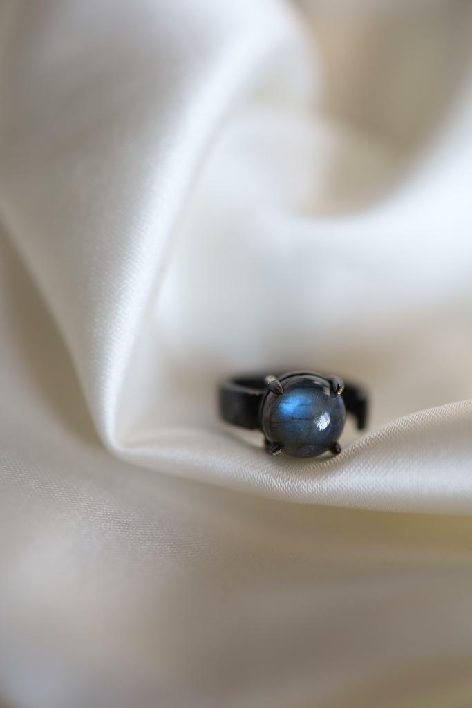 Round Vintage Labradorite I Кольцо с лабрадоритом