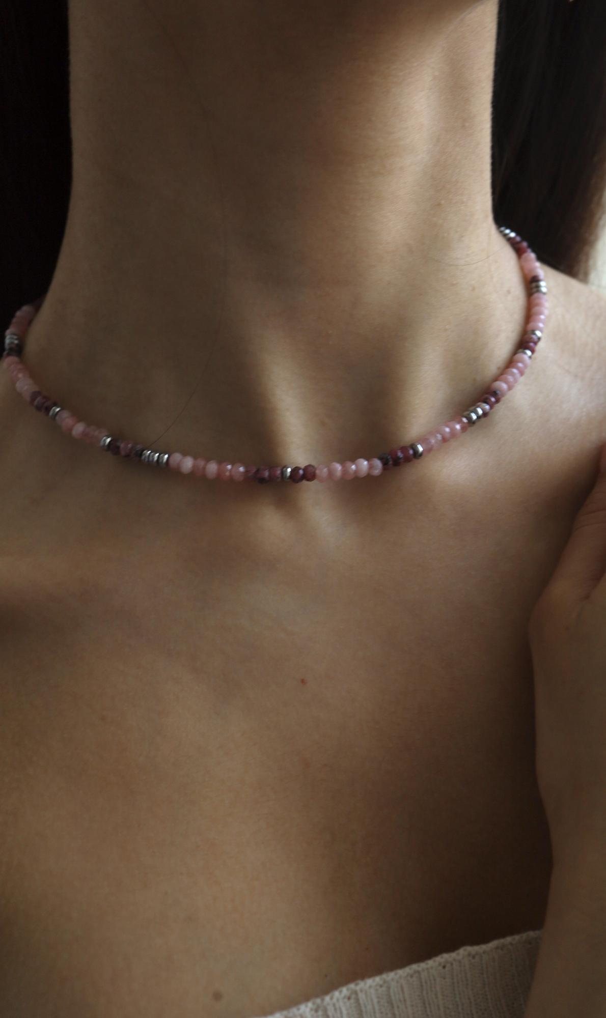 Rose Necklace I Колье-чокер из агата и гематита