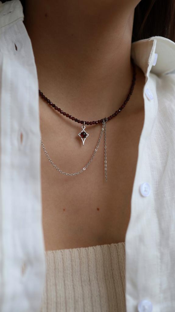 Garnet Star I Колье Путеводная звезда с гранатом