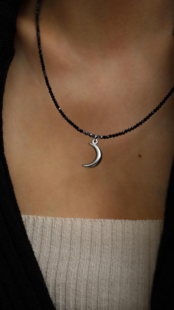 Black Moon Necklace I Колье с черной шпинелью, сталь
