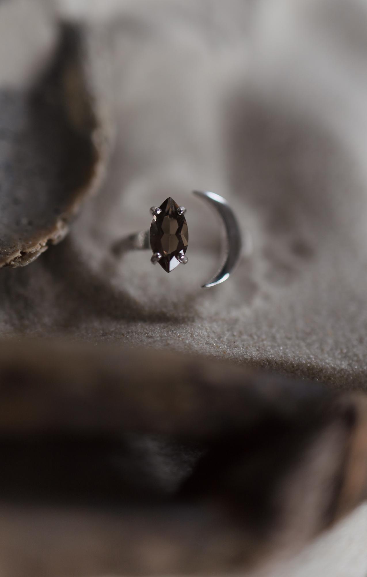 Rauchtopaz Moon Ring I Кольцо с раухтопазом из белой латуни