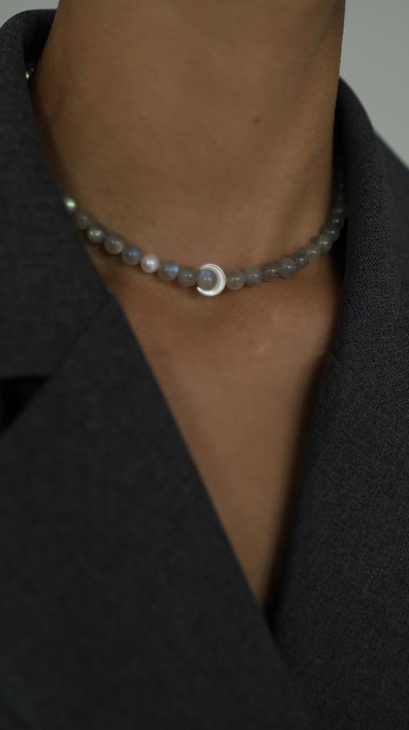 Колье из лабрадорита с перламутром I Labradorite Moon