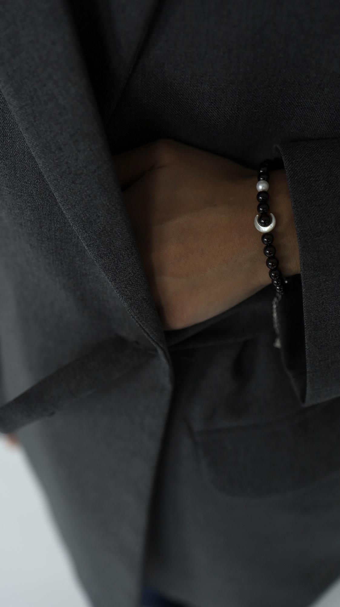 Garnet Moon Bracelet I Браслет из граната и перламутра