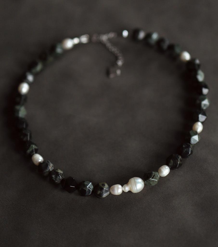 Green Jasper Pearl Necklace I Колье-Чокер из яшмы крокодиловой