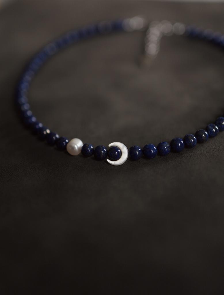 Lazurite Moon Necklace I Колье-чокер из лазурита и перламутра