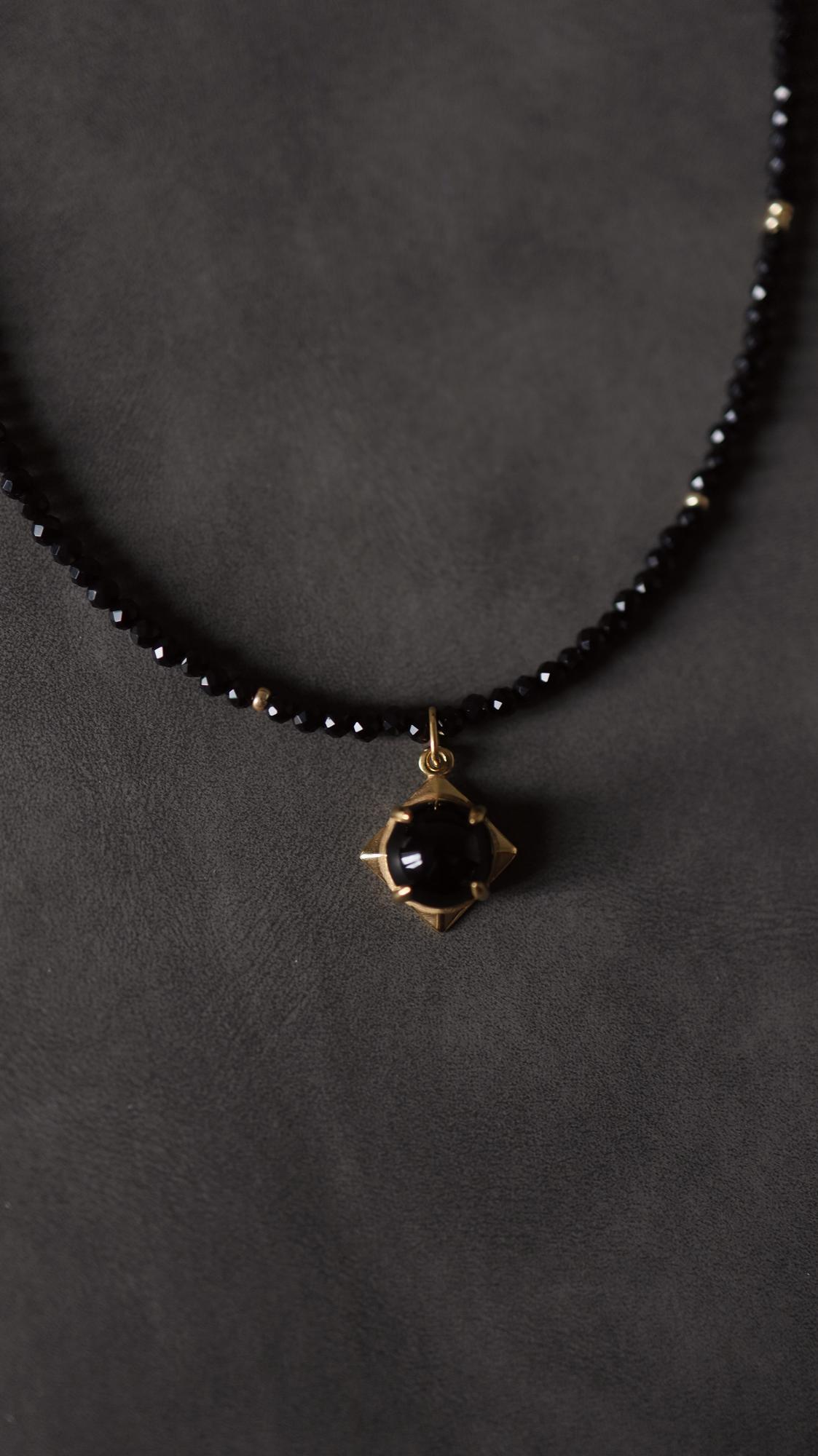 Black Sunny Necklace I Колье из чёрного агата