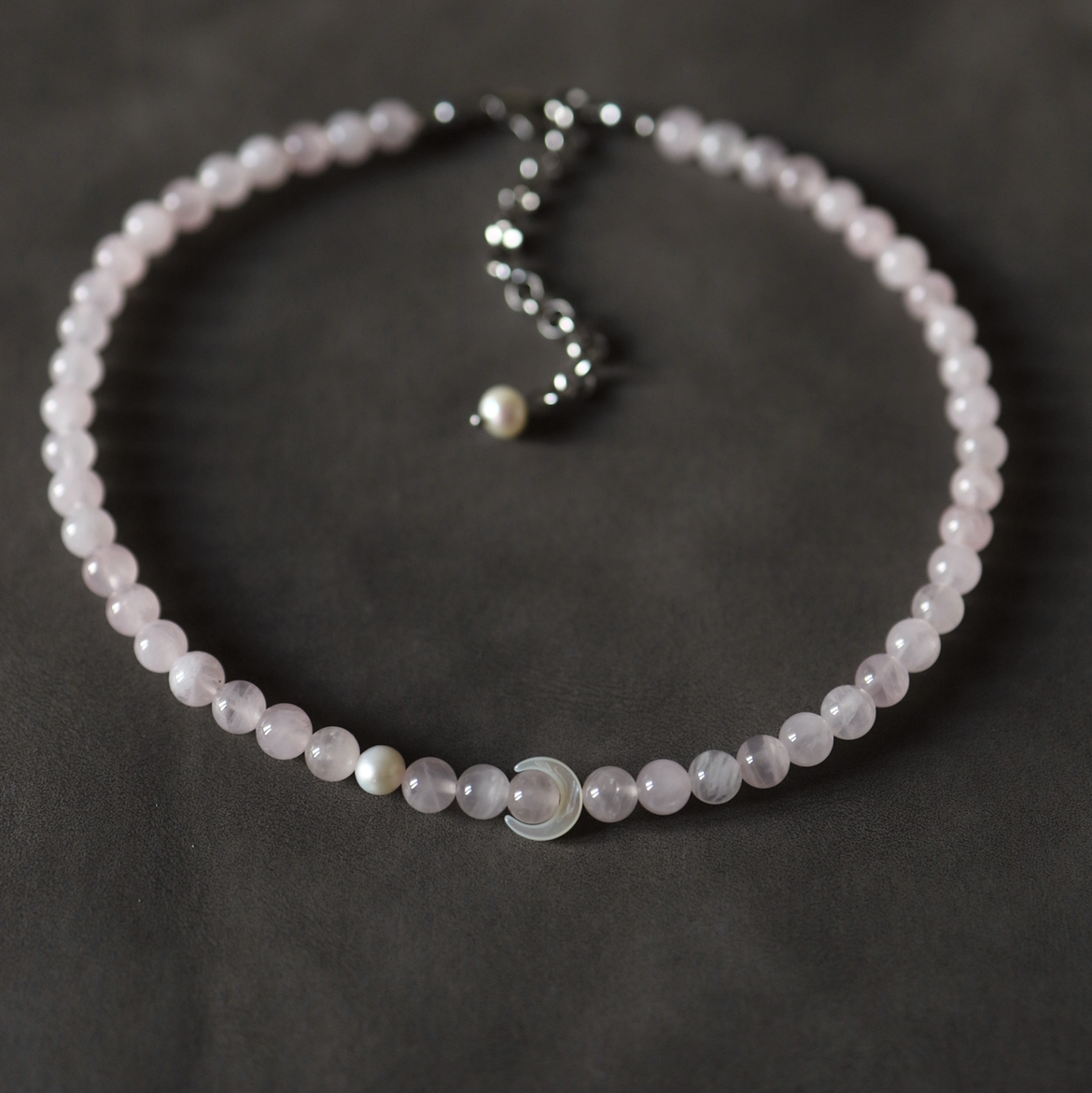 Rose Quartz Necklace I Колье из розового кварца и перламутра