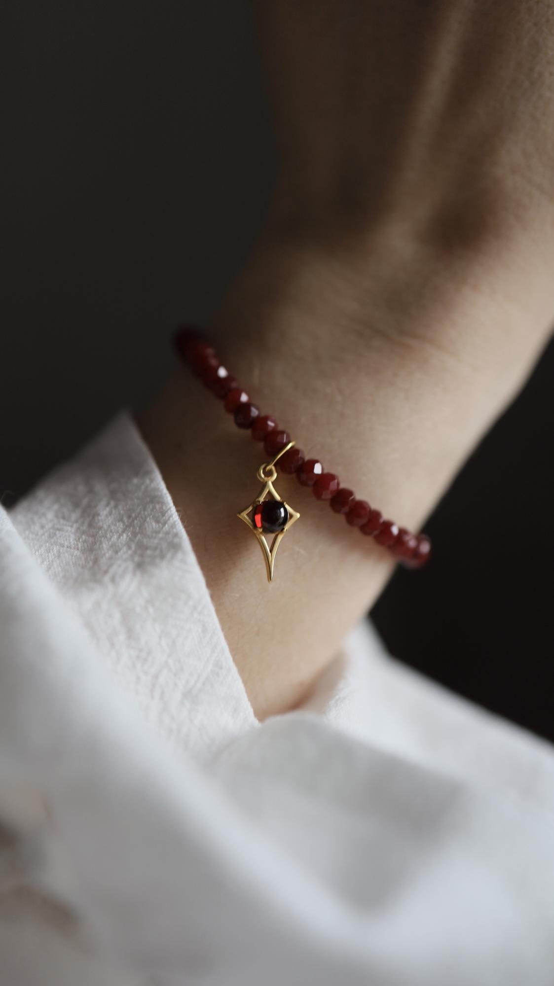 Garnet Star Bracelet I Браслет Путеводная звезда из граната и агата