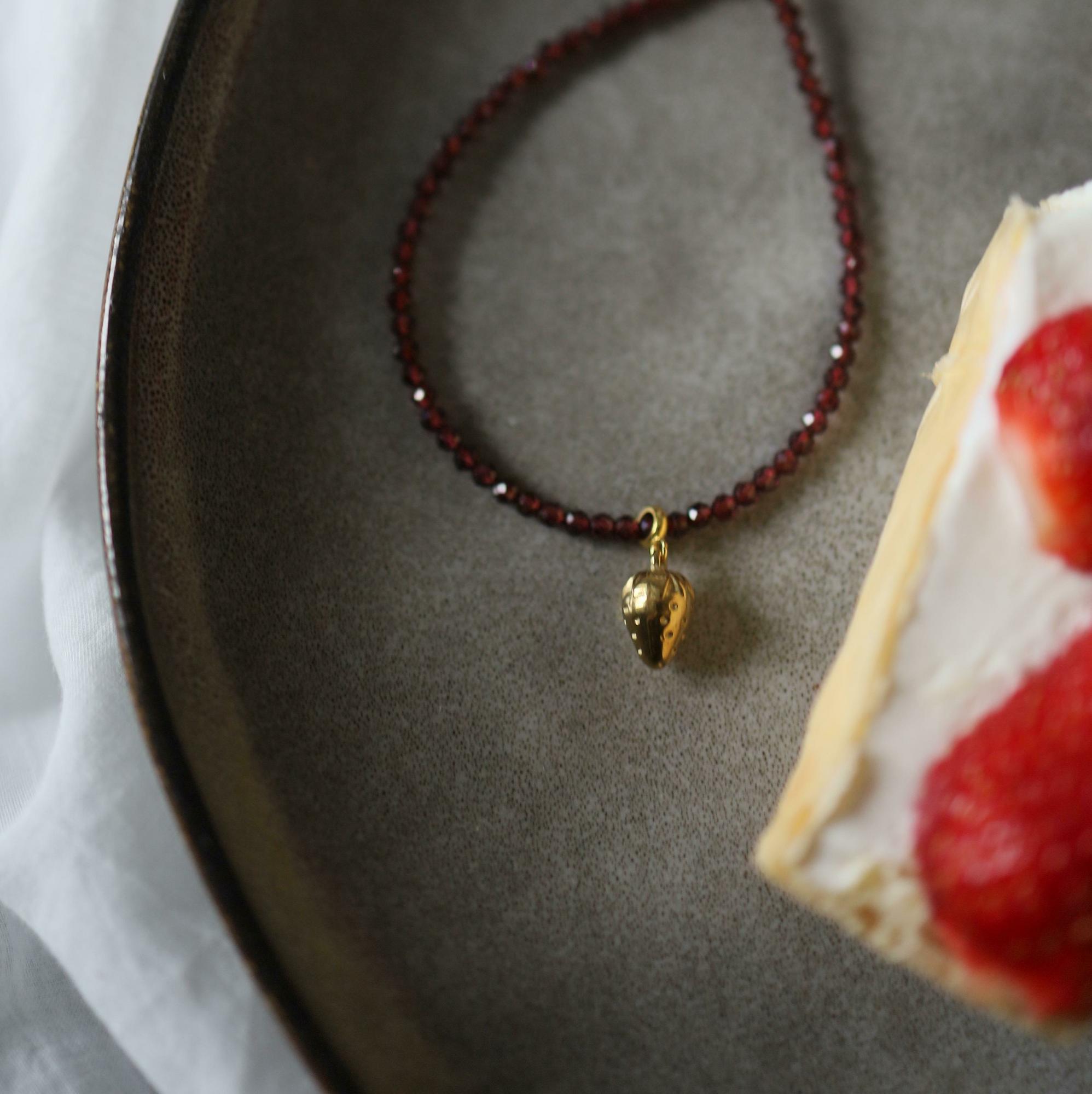 Strawberry Garnet Necklace I Колье-Чокер Клубничка из граната