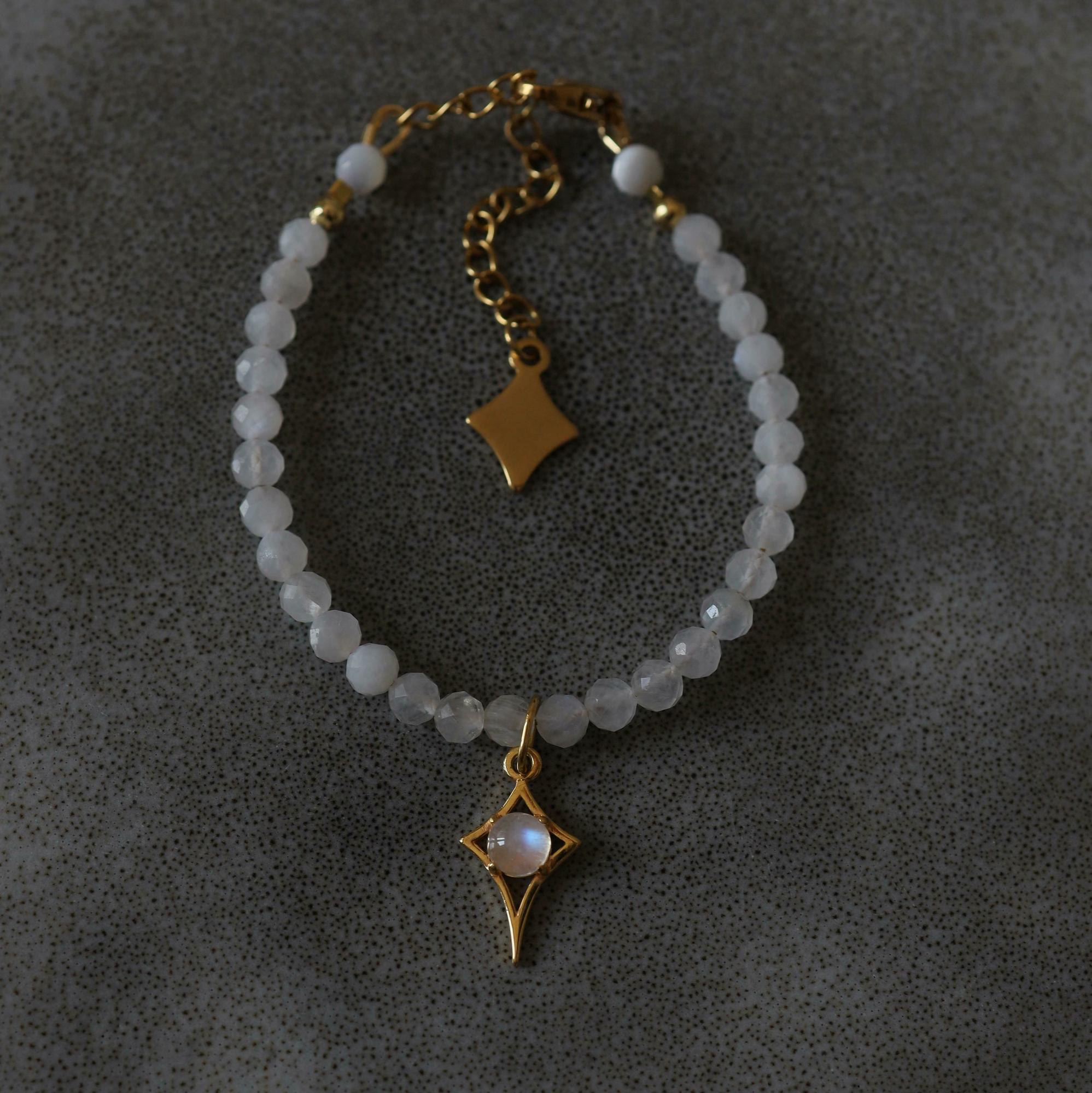 Moonstone Sunny Star Bracelet I Браслет Путеводная звезда из лунного камня