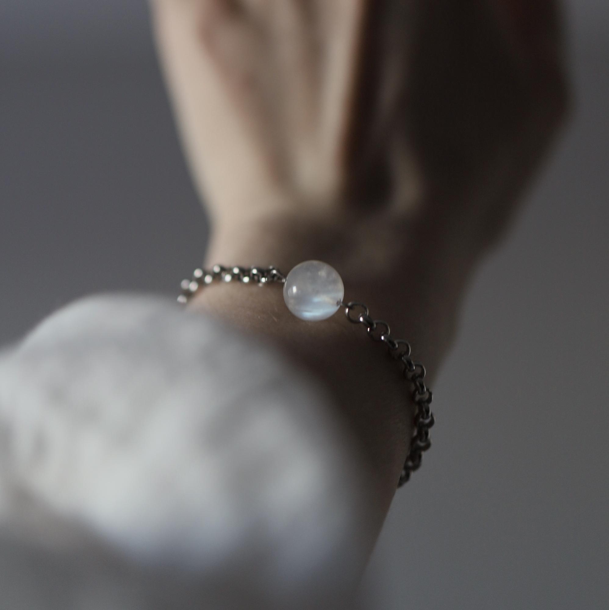 Браслет Full Moon  с лунным камнем, сталь