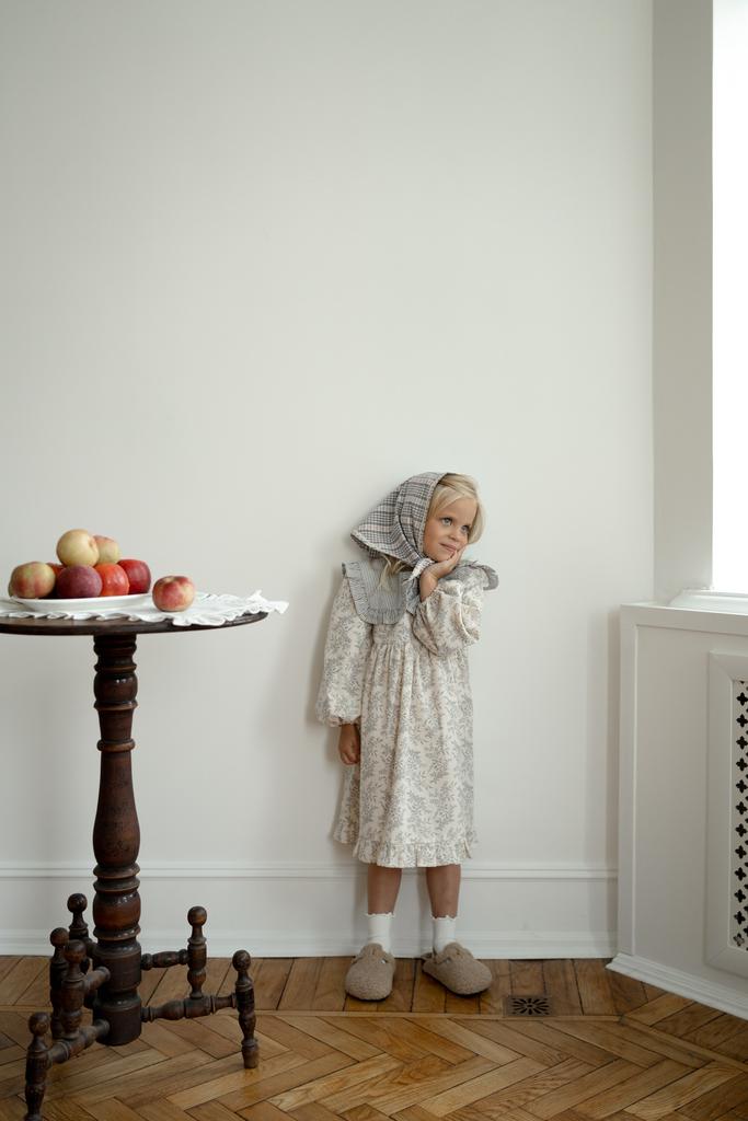 Серое фланелевое платье