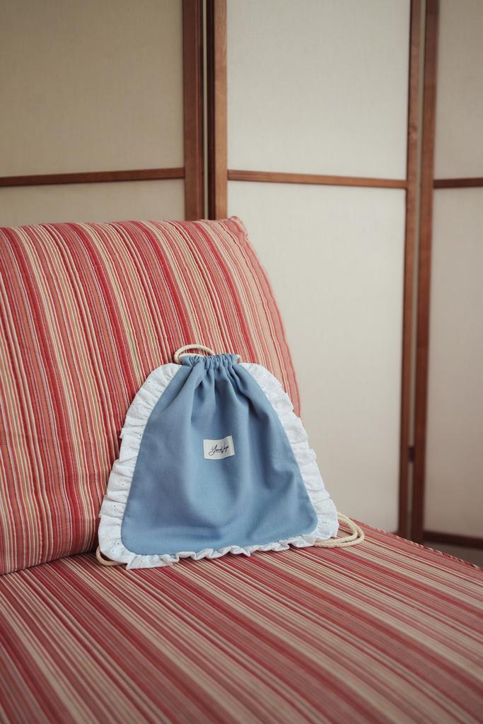 Джинсовый мешочек с шитьем