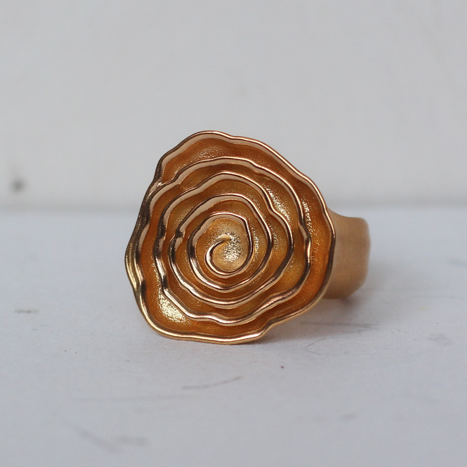 Замедление - медитативное кольцо. позолота