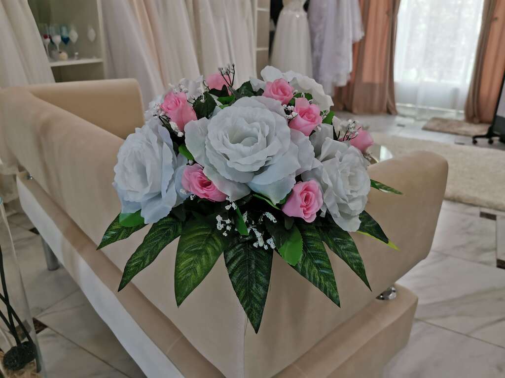 Украшение на машину "Цветы"