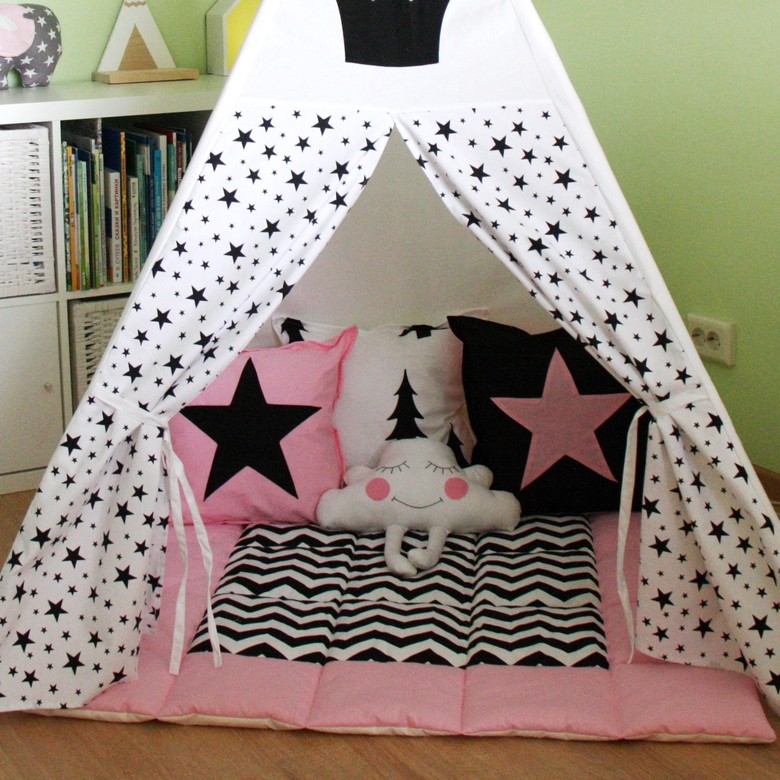 Игровой коврик "Чёрный зигзаг"(розовая окантовка) 110*110см/130*130см