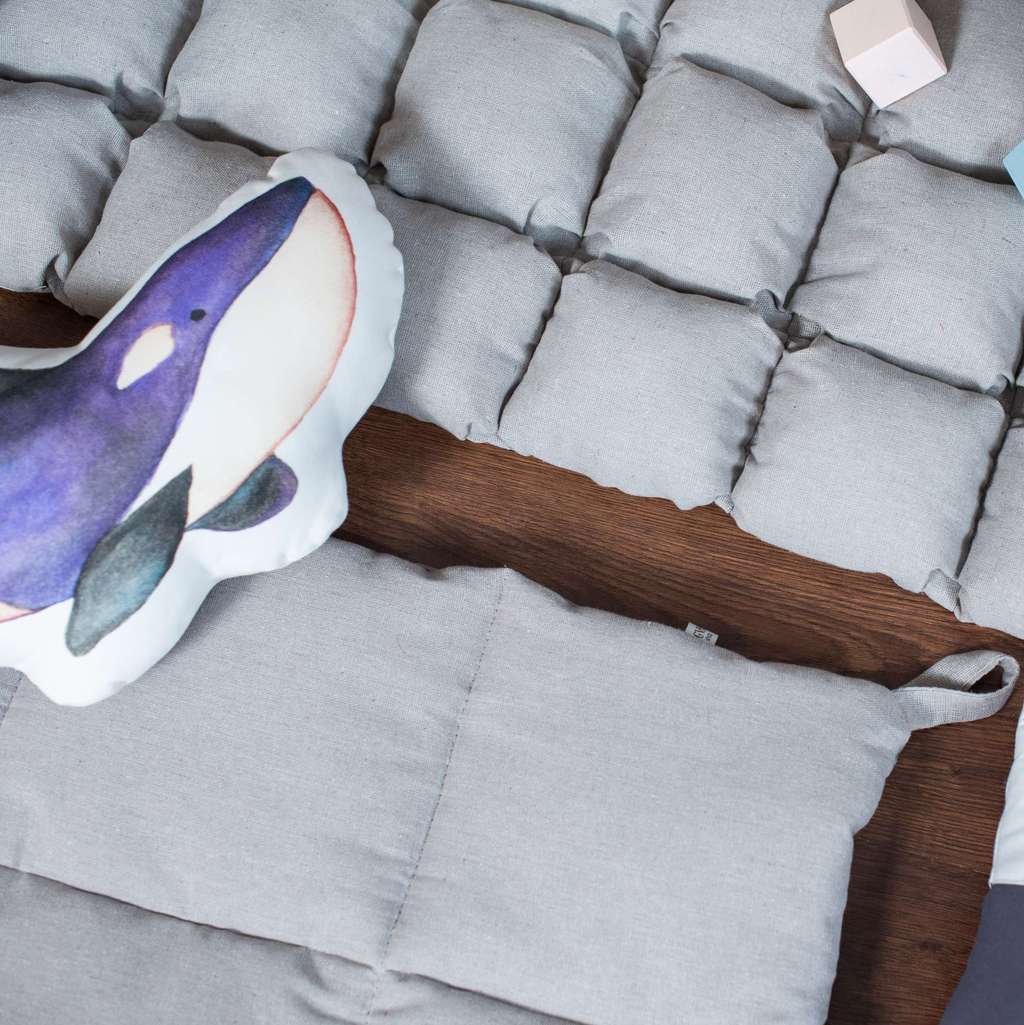 Игровой коврик (стеганный/бомбон) "Light Grey" 110*110см/130*130см