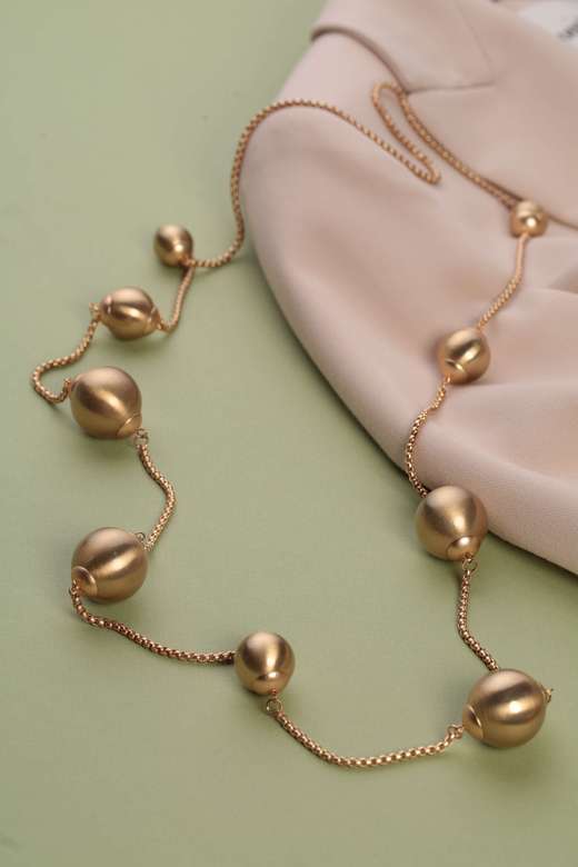 SABRINA SALIMBENI Сотуар с крупными шарами.