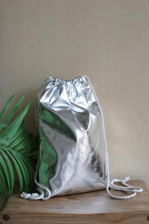 ARTIGIANO CONTEMPORANEO Сумка-мешок из металлизированной эко-кожи