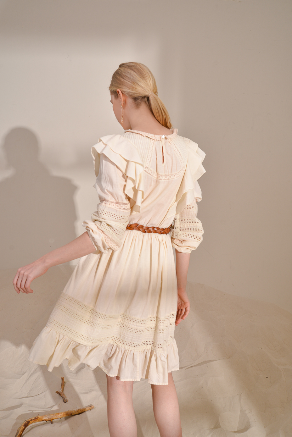 OTTOD'AME Платье на кулиске из воздушного хлопка с шитьем в оттенке айвори