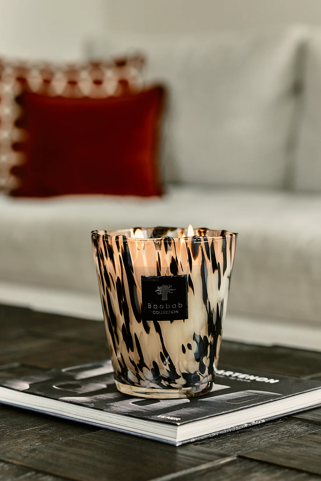 BAOBAB Свеча ароматическая Black Pearls: черная роза, имбирь