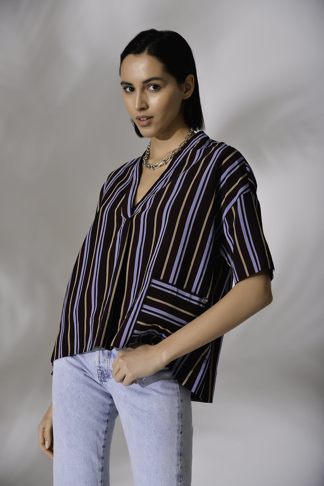 OTTOD'AME Рубашка оверсайз с графическим рисунком и накладным карманом