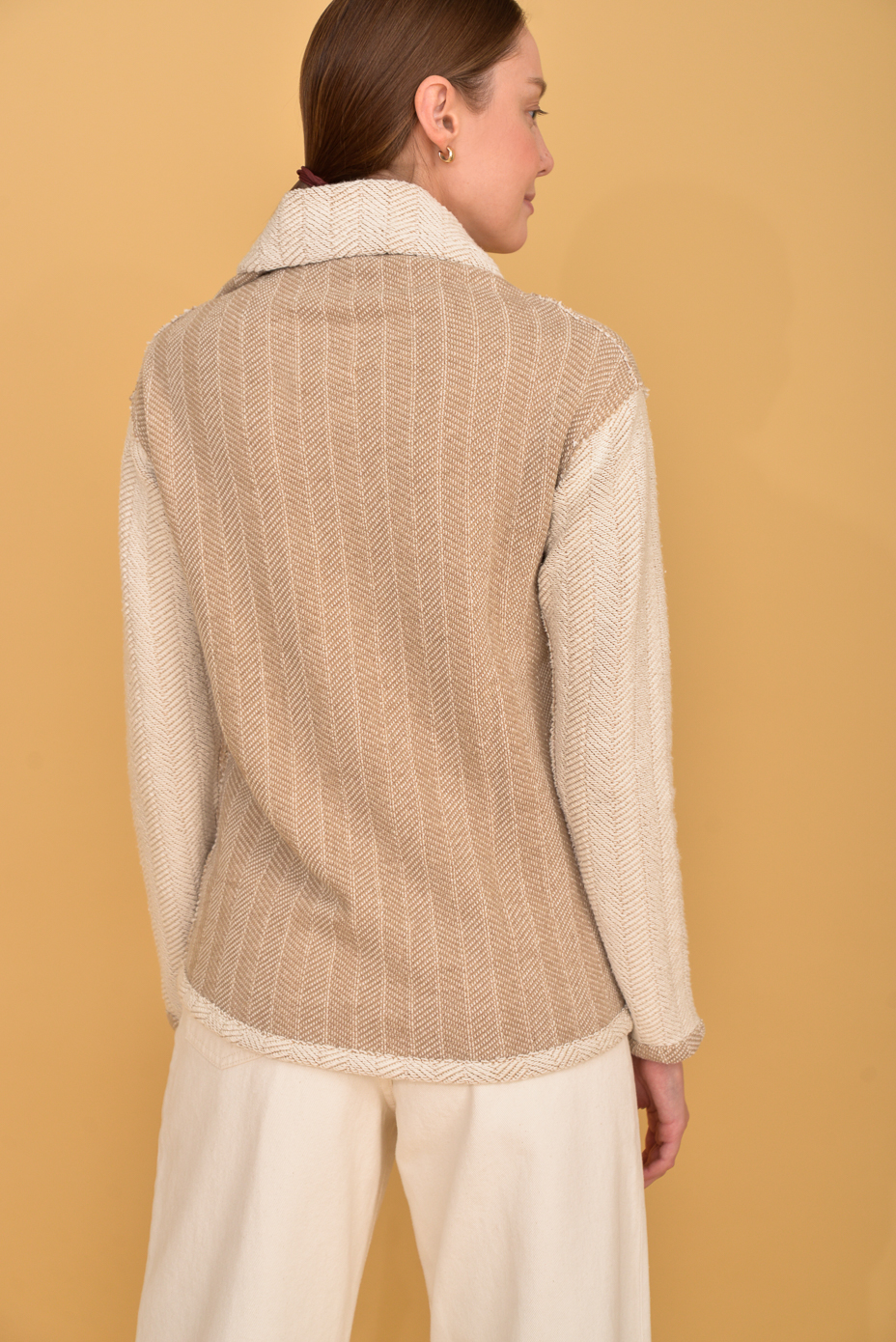 PUROTATTO Свитшот из хлопка с рисунком "Ёлочка" в бежевом цвете