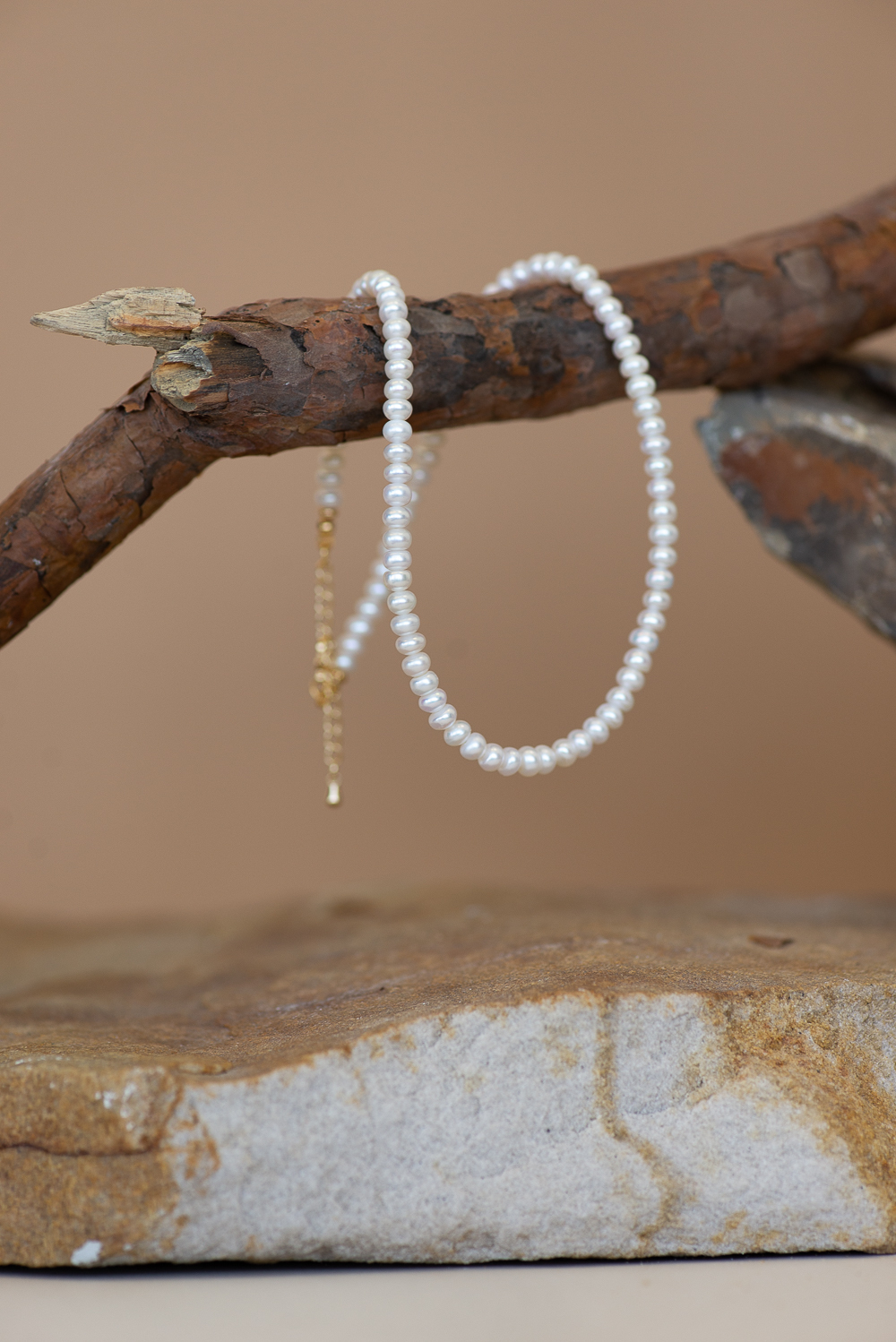 MODERN PEARLS Колье из речного жемчуга крупного размера