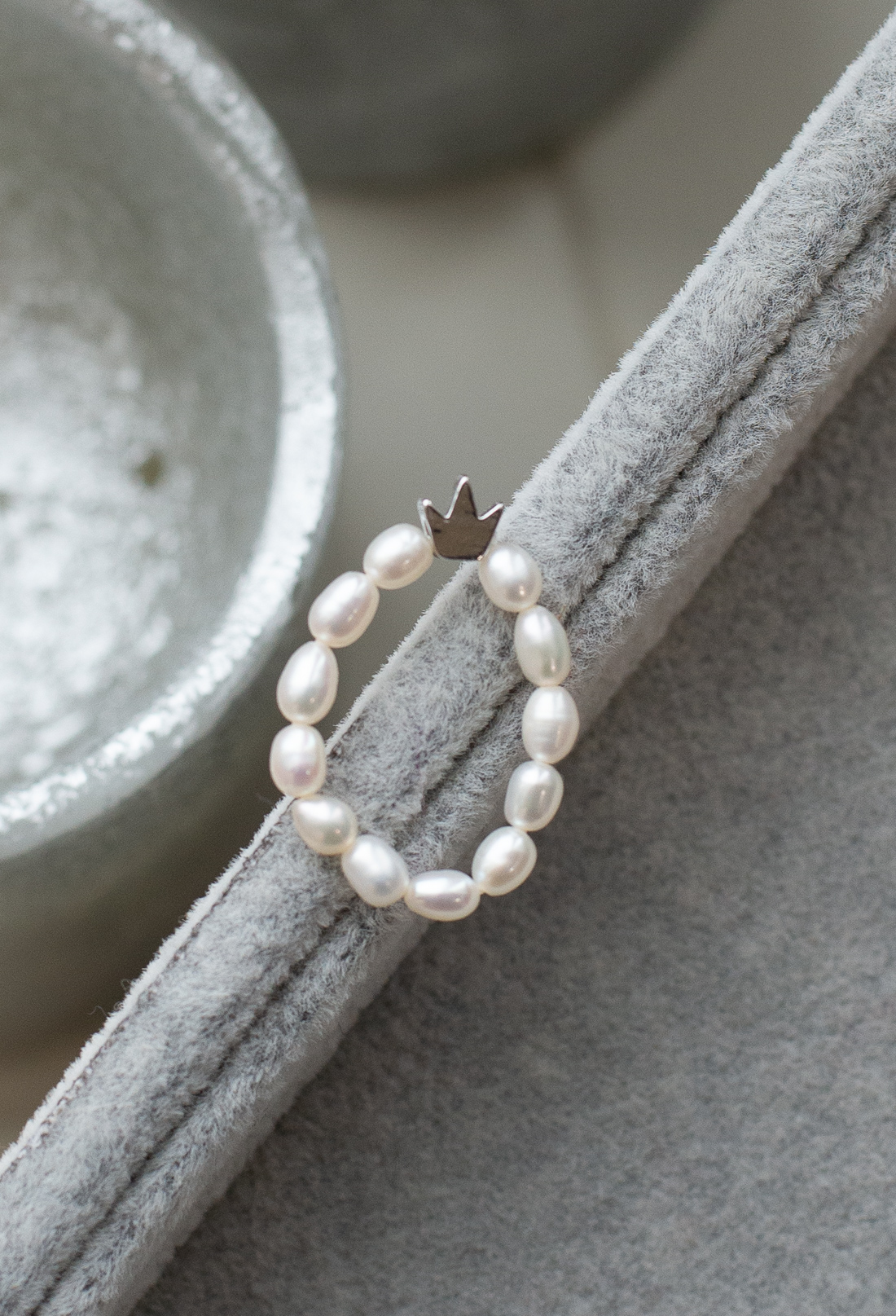 MODERN PEARLS Кольцо из речного жемчуга "queen"