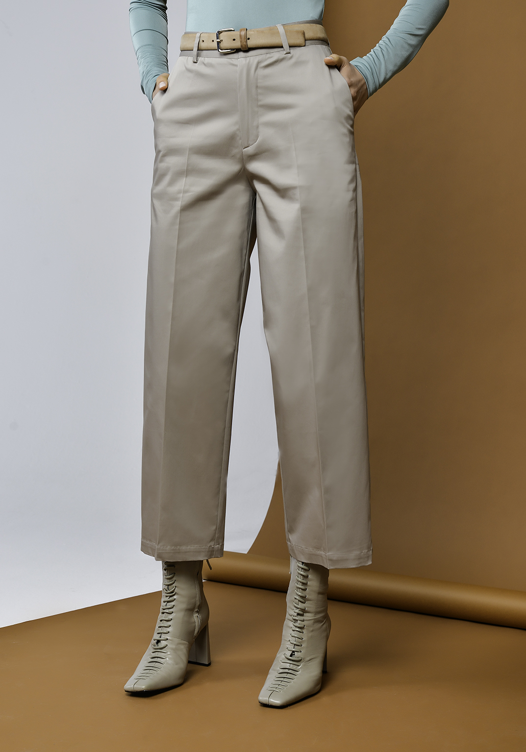 TRUE NYC Брюки с высокой посадкой прямого кроя в сером оттенке